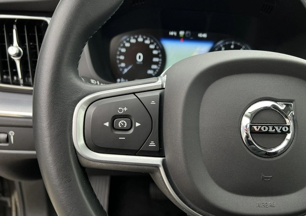 Volvo XC 60 cena 139900 przebieg: 102076, rok produkcji 2019 z Przecław małe 742